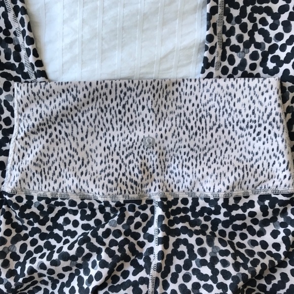 Lululemon wunder under leopard cheetah crops - Picture 5 of 6